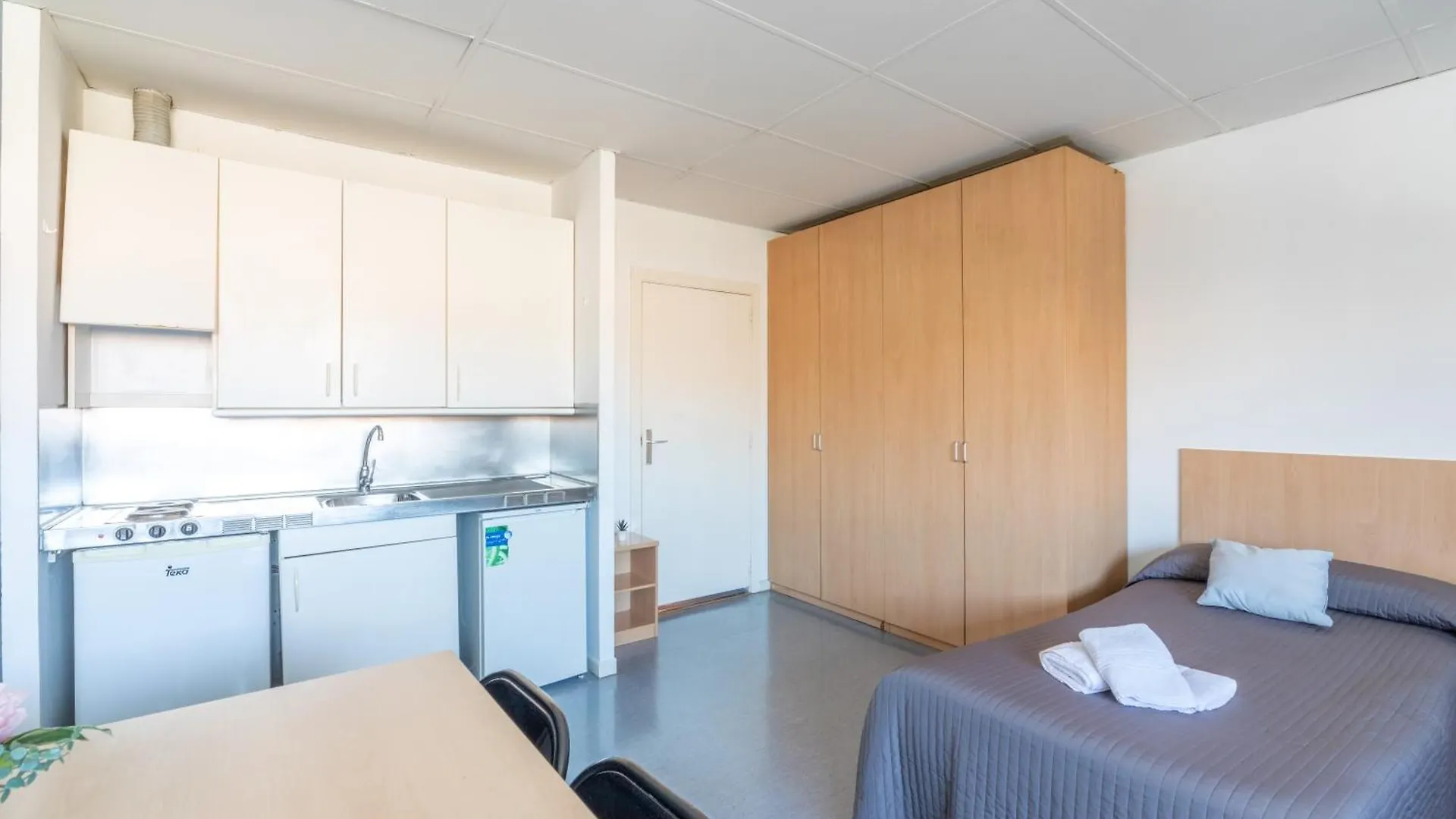 Residencia Universitaria Resa Lesseps Barcellona Appartamento